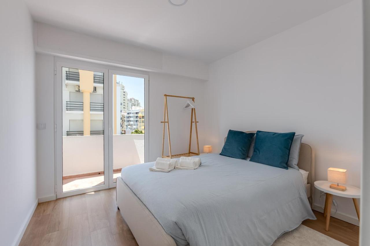 T2 Rosa Dos Ventos, A/C & Terrace - Casas & Papeis Daire Armação de Pêra Dış mekan fotoğraf
