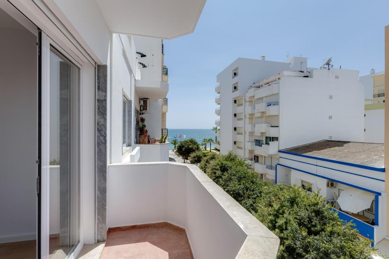 T2 Rosa Dos Ventos, A/C & Terrace - Casas & Papeis Daire Armação de Pêra Dış mekan fotoğraf